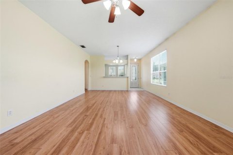 House in Tavares, Florida 3 bedrooms, 138.33 sq.m. № 2092936 - photo 12