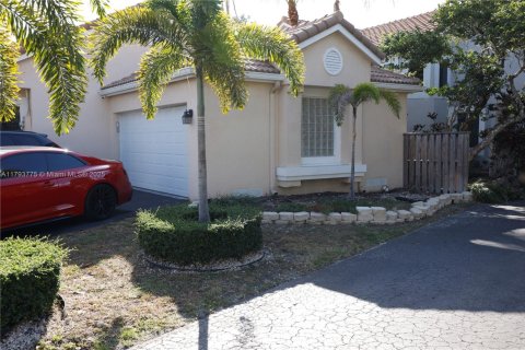 House in Plantation, Florida 3 bedrooms, 142.33 sq.m. № 1674457 - photo 29