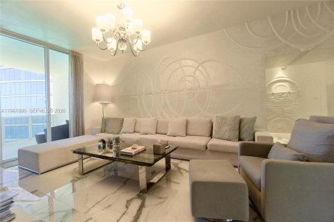 Condo in Sunny Isles Beach, Florida, 3 bedrooms  № 2090351 - photo 12