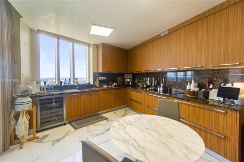 Condo in Sunny Isles Beach, Florida, 3 bedrooms  № 2090351 - photo 10