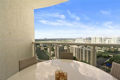 Condo in Sunny Isles Beach, Florida, 3 bedrooms  № 2090351 - photo 7