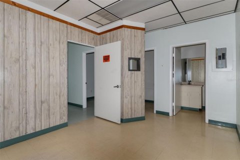 Immobilier commercial à louer à Crystal River, Floride: 148.64 m2 № 2102136 - photo 18
