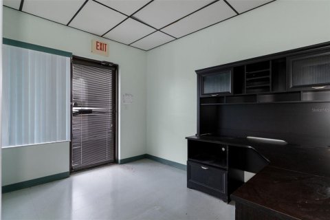 Immobilier commercial à louer à Crystal River, Floride: 148.64 m2 № 2102136 - photo 13