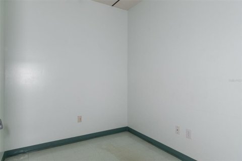 Immobilier commercial à louer à Crystal River, Floride: 148.64 m2 № 2102136 - photo 22