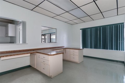 Immobilier commercial à louer à Crystal River, Floride: 148.64 m2 № 2102136 - photo 11