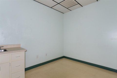 Immobilier commercial à louer à Crystal River, Floride: 148.64 m2 № 2102136 - photo 28