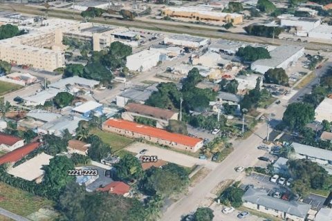 Commercial property in Hollywood, Florida № 2009155