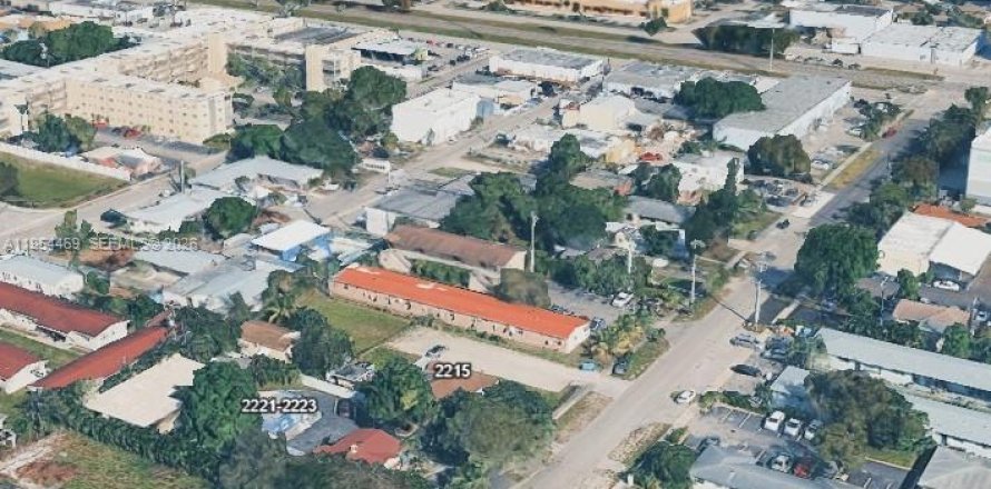 Commercial property in Hollywood, Florida № 2009155
