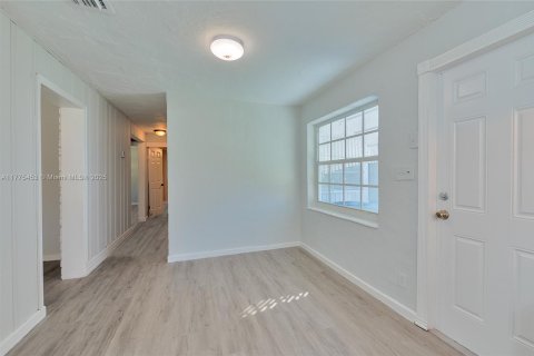 Commercial property in Miramar, Florida 218.04 sq.m. № 1706265 - photo 4
