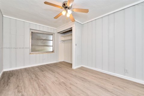 Commercial property in Miramar, Florida 218.04 sq.m. № 1706265 - photo 11