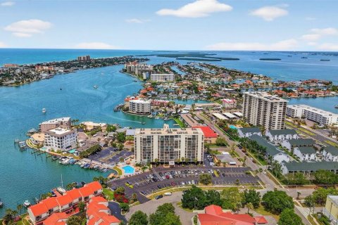 Condo in Clearwater, Florida, 1 bedroom № 2095283