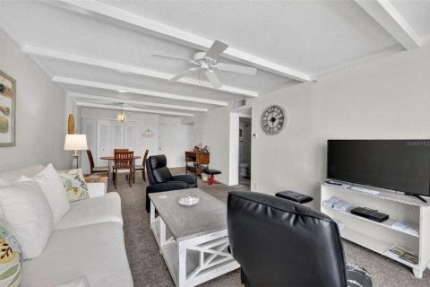 Condo in Clearwater, Florida, 1 bedroom  № 2095283 - photo 17