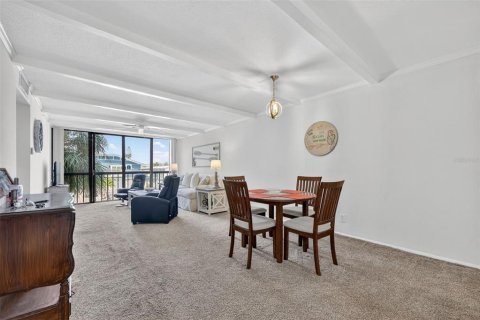 Condo in Clearwater, Florida, 1 bedroom  № 2095283 - photo 15