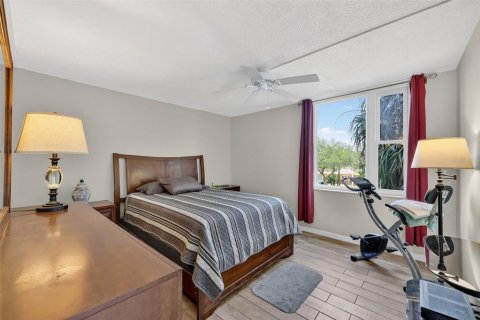 Condo in Clearwater, Florida, 1 bedroom  № 2095283 - photo 25