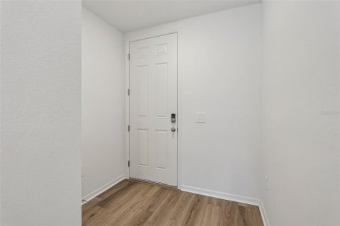 Снять в аренду таунхаус в Клермон, Флорида 3 комнаты, 137.96м2, № 1798382 - фото 5