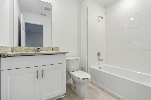 Снять в аренду таунхаус в Клермон, Флорида 3 комнаты, 137.96м2, № 1798382 - фото 24
