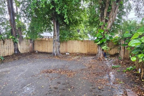 Appartement à louer à Hallandale Beach, Floride: 2 chambres, 242.01 m2 № 2063394 - photo 3