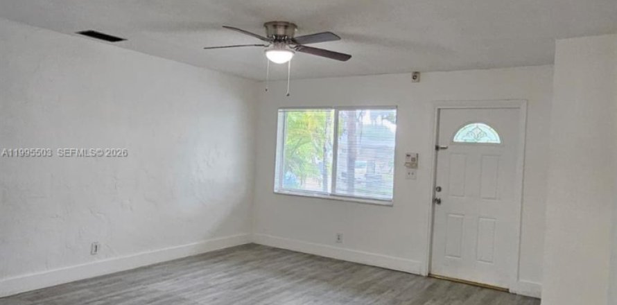 Appartement à Hallandale Beach, Floride 2 chambres, 242.01 m2 № 2063394