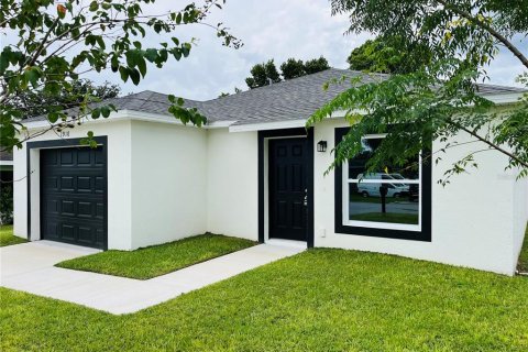 House in Haines City, Florida 3 bedrooms, 122.82 sq.m. № 1913415 - photo 3