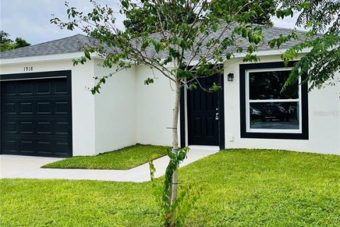 House in Haines City, Florida 3 bedrooms, 122.82 sq.m. № 1913415 - photo 30