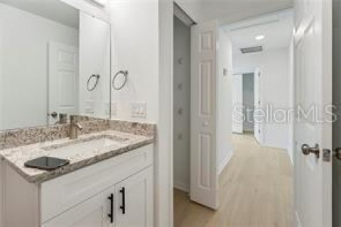 House in Haines City, Florida 3 bedrooms, 122.82 sq.m. № 1913415 - photo 25
