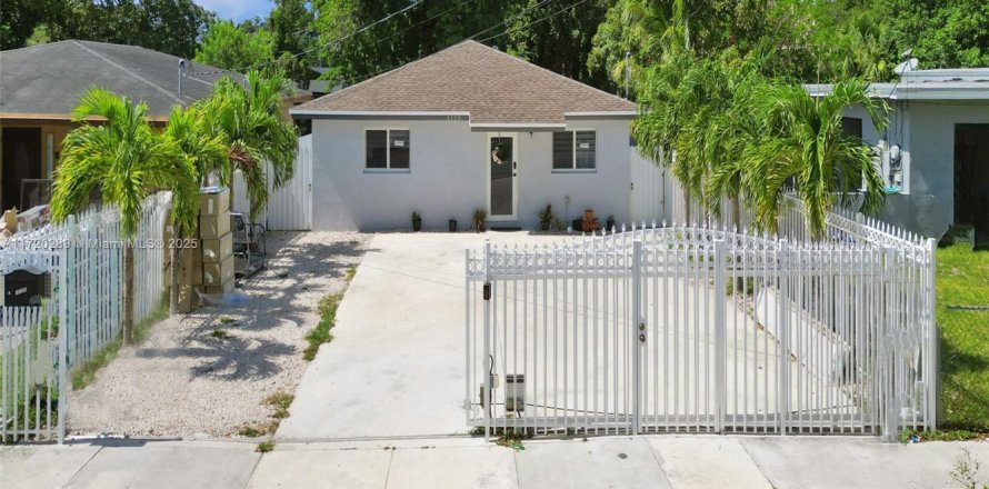 Casa en Miami, Florida 4 dormitorios, 139.35 m2 № 1471299