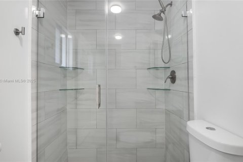 Casa en venta en Miami, Florida, 4 dormitorios, 139.35 m2 № 1471299 - foto 28
