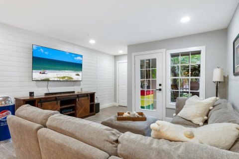 Condo in Bradenton, Florida, 2 bedrooms  № 1828119 - photo 6