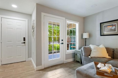 Condo in Bradenton, Florida, 2 bedrooms  № 1828119 - photo 7