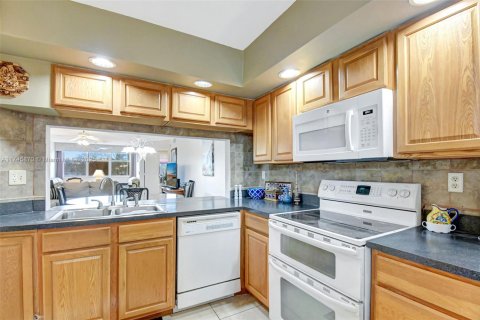 Купить кондоминиум в Санрайз, Флорида 2 спальни, 104.98м2, № 1968628 - фото 14