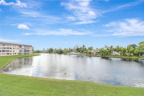 Купить кондоминиум в Санрайз, Флорида 2 спальни, 104.98м2, № 1968628 - фото 24