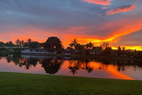 Купить кондоминиум в Санрайз, Флорида 2 спальни, 104.98м2, № 1968628 - фото 25