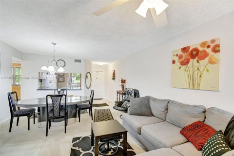 Купить кондоминиум в Санрайз, Флорида 2 спальни, 104.98м2, № 1968628 - фото 19