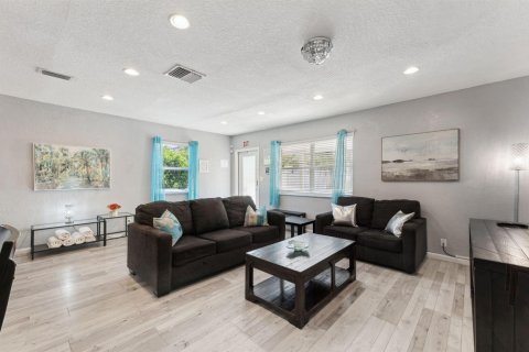 Villa ou maison à vendre à Fort Lauderdale, Floride: 3 chambres, 125.14 m2 № 2433903 - photo 3