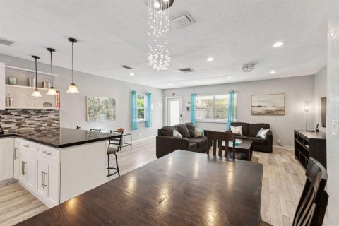 Villa ou maison à vendre à Fort Lauderdale, Floride: 3 chambres, 125.14 m2 № 2433903 - photo 12