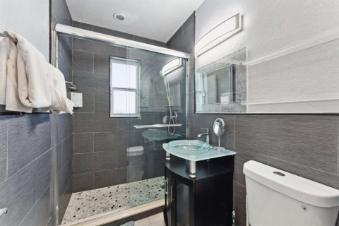 Villa ou maison à vendre à Fort Lauderdale, Floride: 3 chambres, 125.14 m2 № 2433903 - photo 15