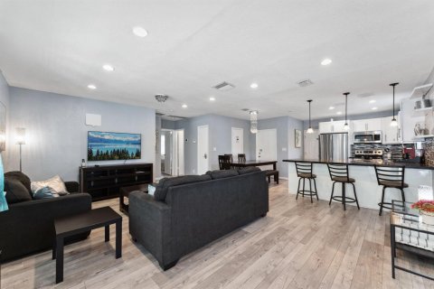 Villa ou maison à vendre à Fort Lauderdale, Floride: 3 chambres, 125.14 m2 № 2433903 - photo 4