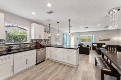 Villa ou maison à vendre à Fort Lauderdale, Floride: 3 chambres, 125.14 m2 № 2433903 - photo 9