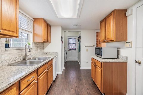 Casa en venta en Webster, Florida, 3 dormitorios, 164.99 m2 № 1844557 - foto 13