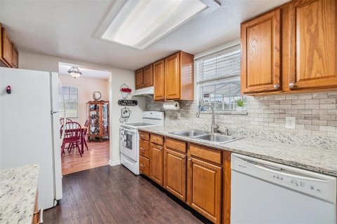 Casa en venta en Webster, Florida, 3 dormitorios, 164.99 m2 № 1844557 - foto 11
