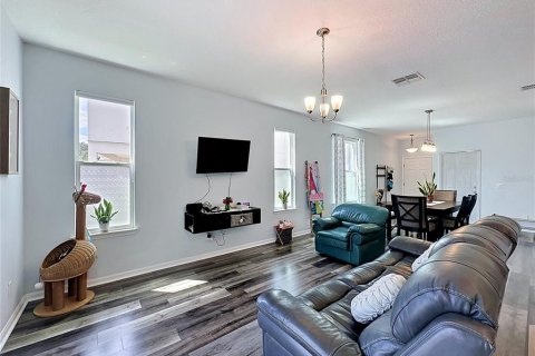 House in Davenport, Florida 3 bedrooms, 177.91 sq.m. № 2104656 - photo 7
