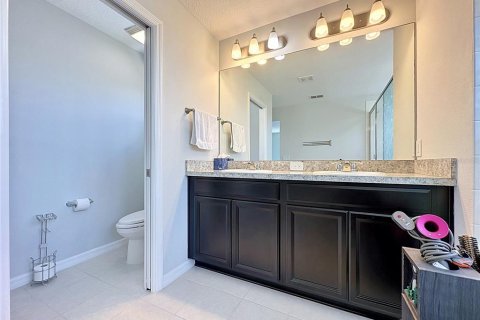 House in Davenport, Florida 3 bedrooms, 177.91 sq.m. № 2104656 - photo 30