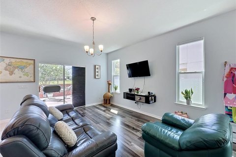 House in Davenport, Florida 3 bedrooms, 177.91 sq.m. № 2104656 - photo 6
