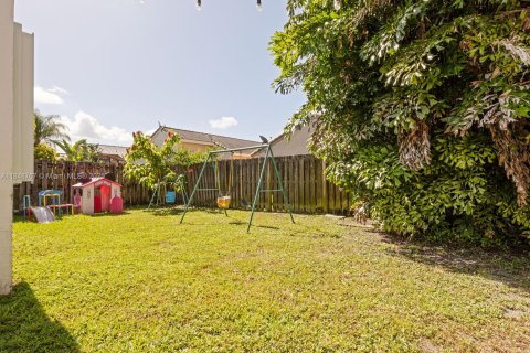 House in Davie, Florida 3 bedrooms, 143.63 sq.m. № 1850361 - photo 18