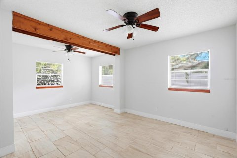 Villa ou maison à vendre à Tampa, Floride: 2 chambres, 97.55 m2 № 2199861 - photo 10