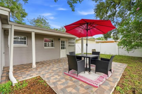 Villa ou maison à vendre à Tampa, Floride: 2 chambres, 97.55 m2 № 2199861 - photo 19