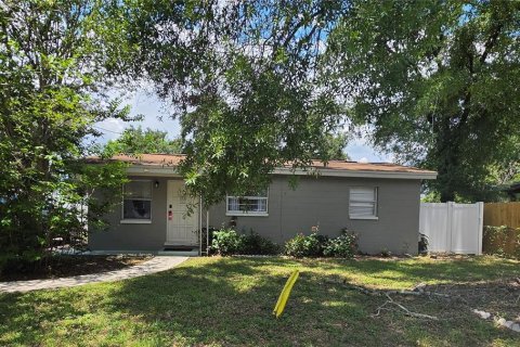 Villa ou maison à vendre à Tampa, Floride: 2 chambres, 97.55 m2 № 2199861 - photo 23