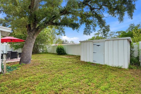 Villa ou maison à vendre à Tampa, Floride: 2 chambres, 97.55 m2 № 2199861 - photo 21