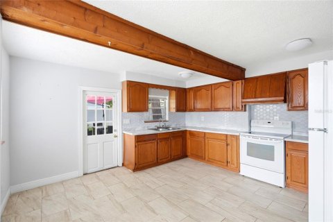 Villa ou maison à vendre à Tampa, Floride: 2 chambres, 97.55 m2 № 2199861 - photo 8