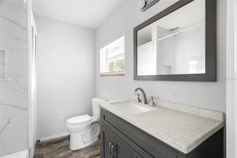 Villa ou maison à vendre à Tampa, Floride: 2 chambres, 97.55 m2 № 2199861 - photo 13